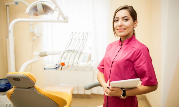 Pilar 5 Qual a melhor pos graduacao em Odontologia Estetica scaled 0899a749