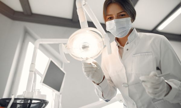 Pilar 2 O que e Odontologia Estetica scaled 75617224