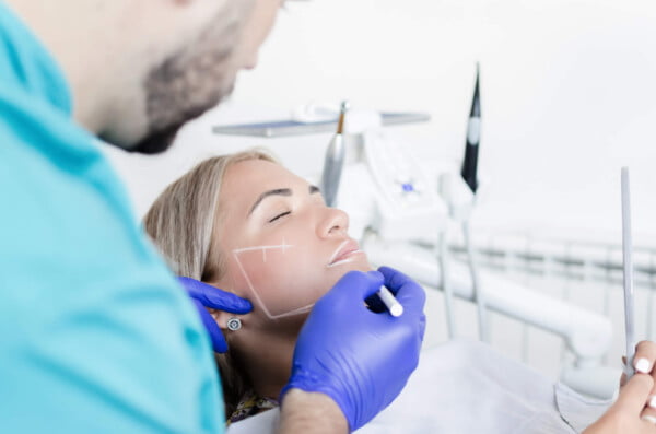 277582 voce sabia que dentistas podem fazer procedimentos esteticos confira quais sao 600x397 1
