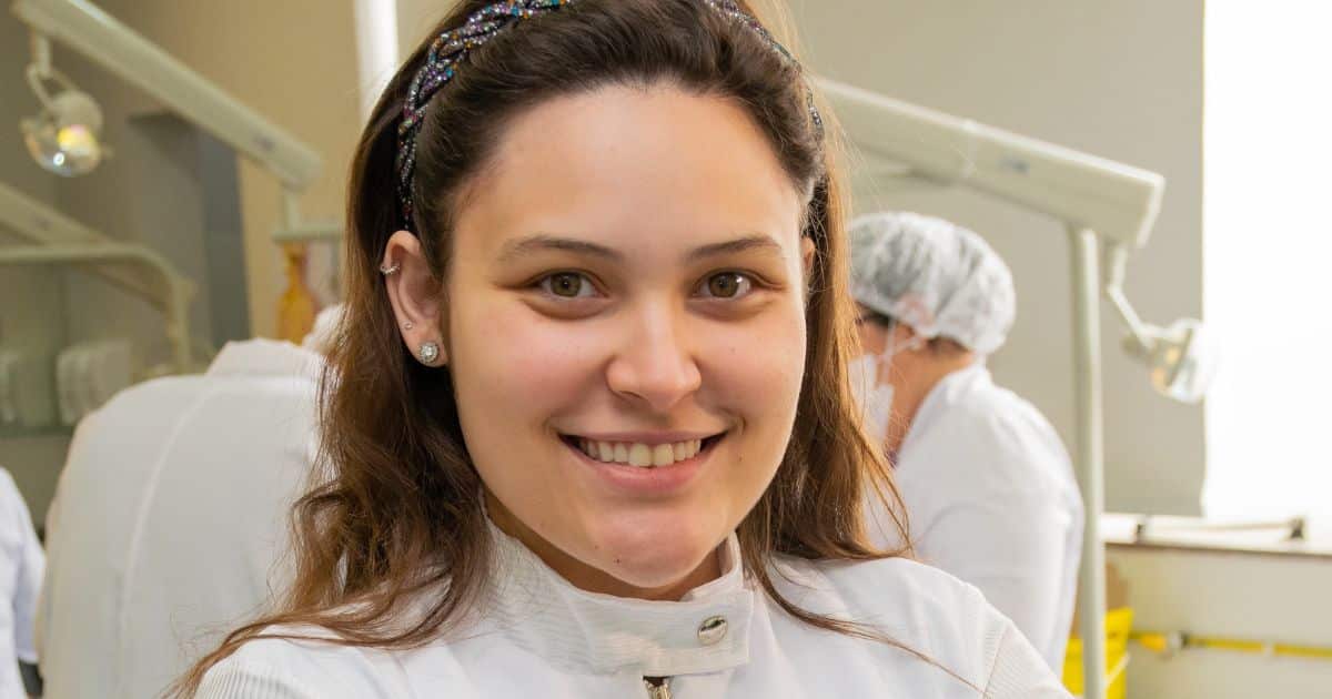 Dra Isabela Fanti